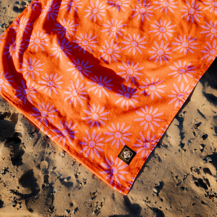 STOKED FLORAL TOWEL